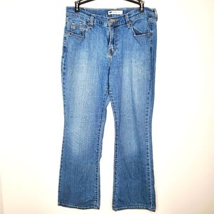 13) LEVI 515 Bootcut Sz.10 Short